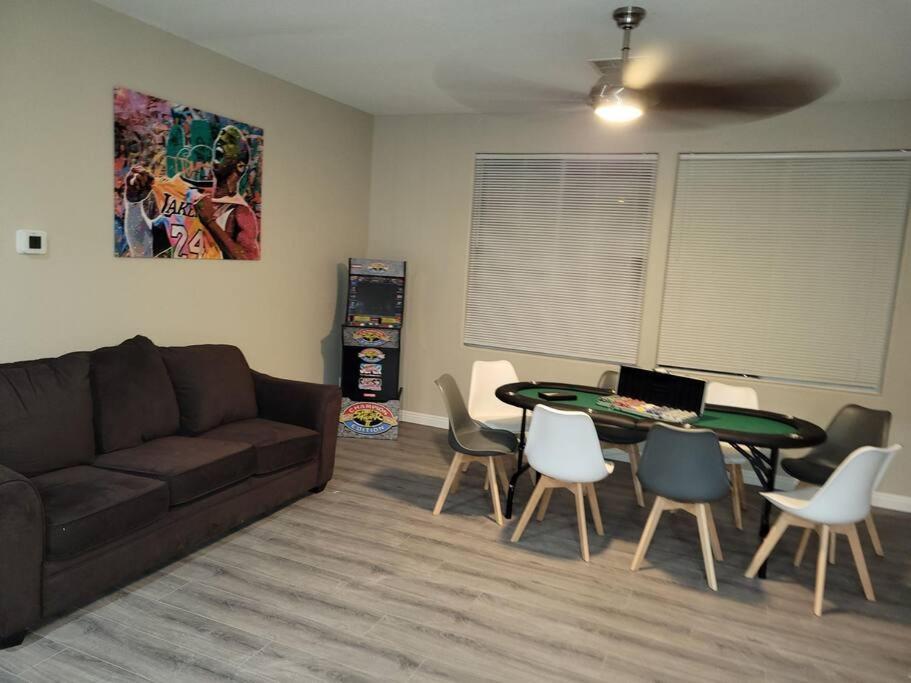 5 Bed 3.5 Baths Сasa de vacaciones