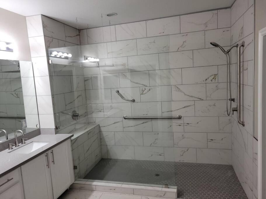 5 Bed 3.5 Baths Las Vegas